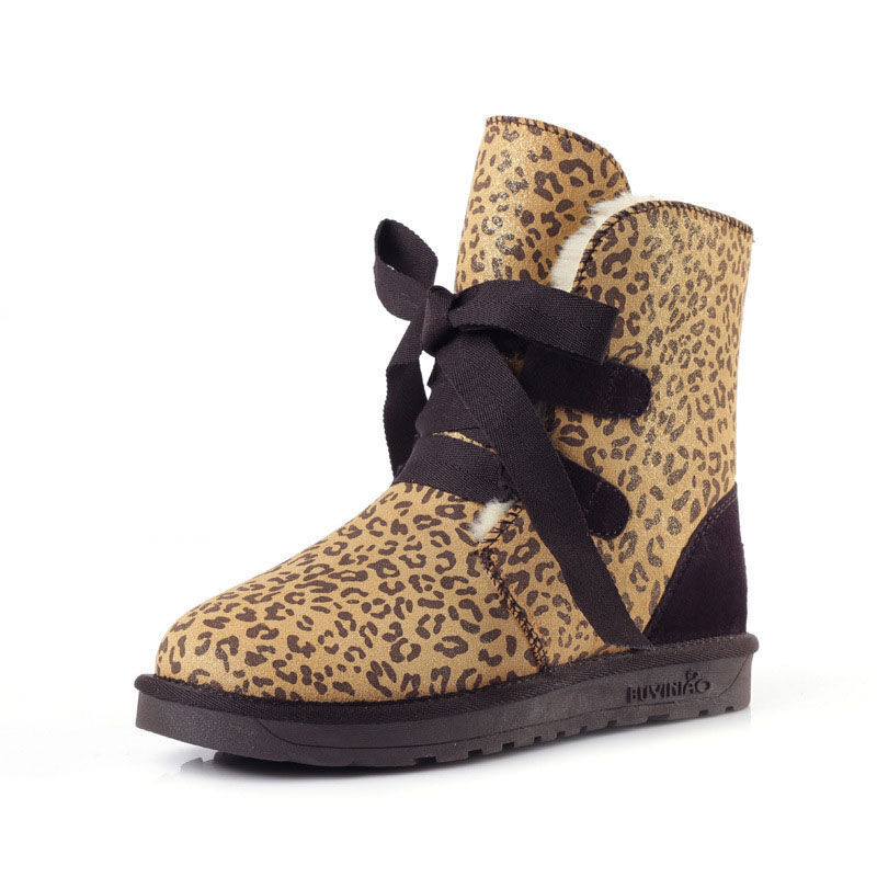 冬日暖意，甜美出行 粉色中筒蝴蝶结雪地靴穿搭指南